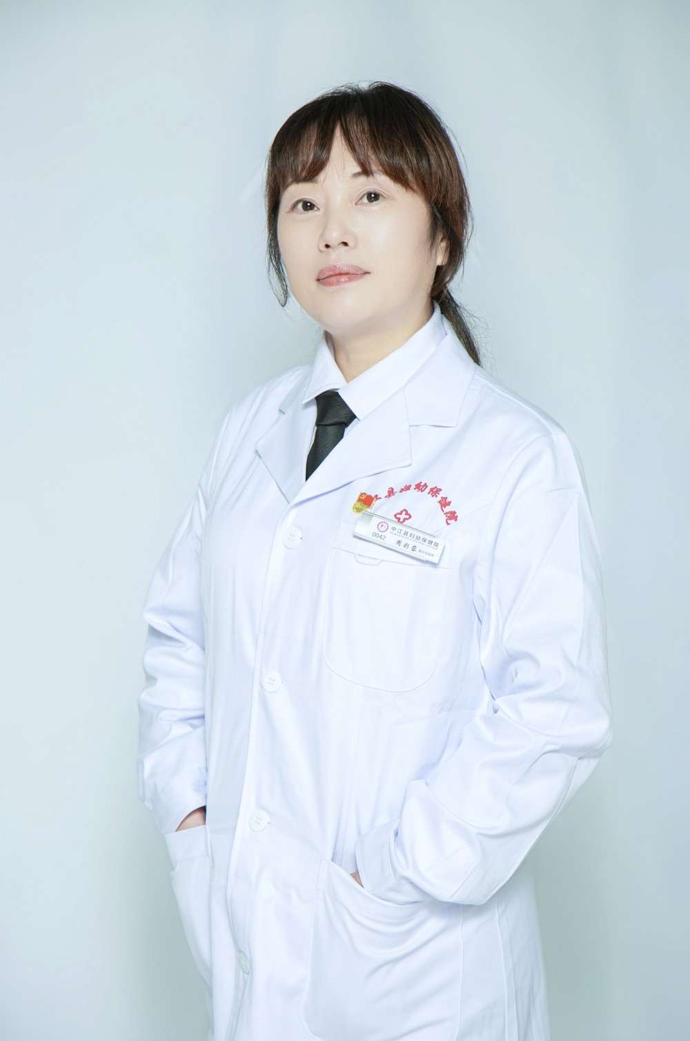 周彩蓉.jpg
